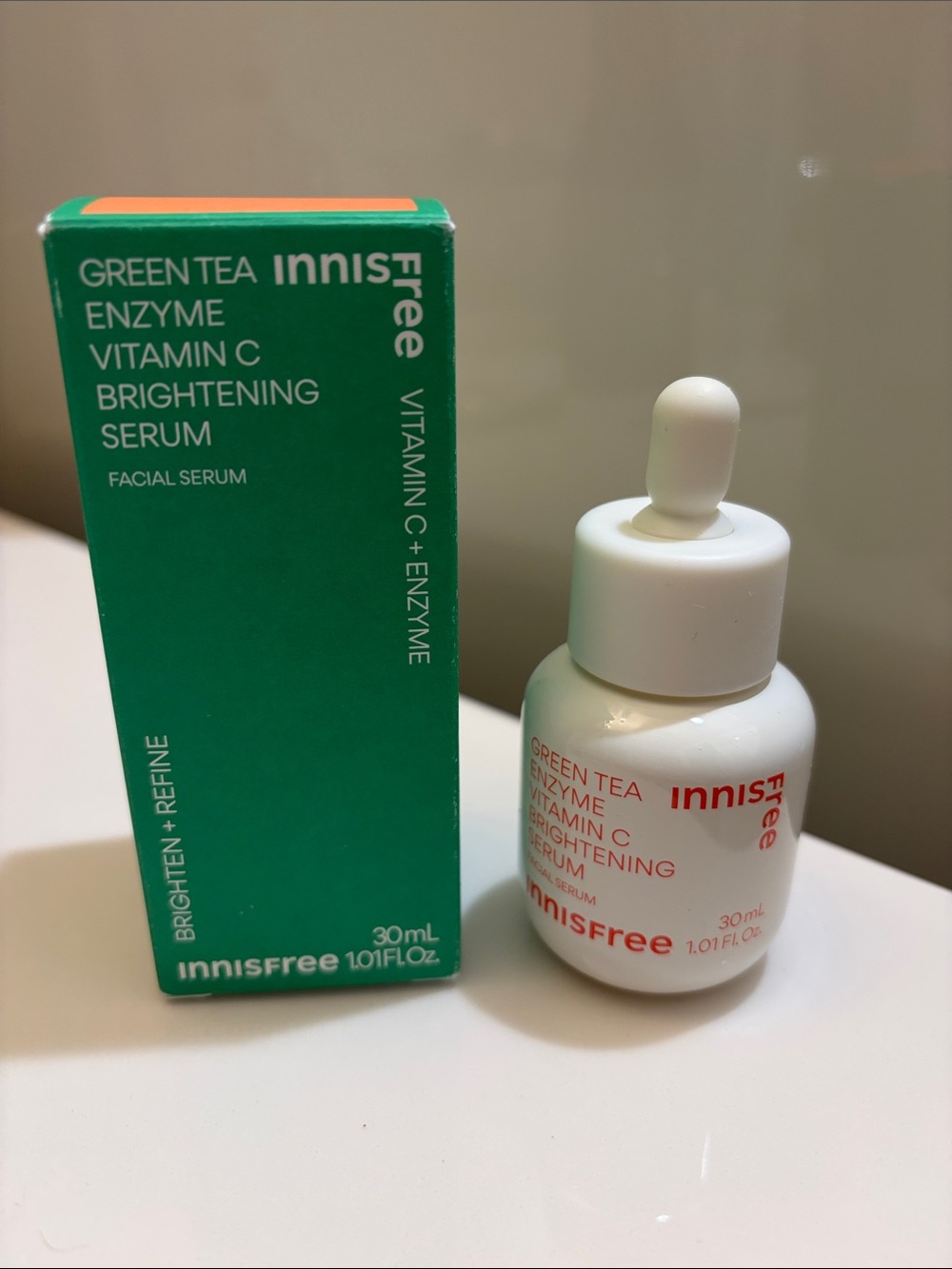Innisfree Green Tea Vitamin C Brightening Serum - Green